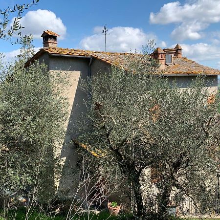 Casa vacanze  Tranquillità e relax in campagna vicino a Siena Rosia Exterior foto